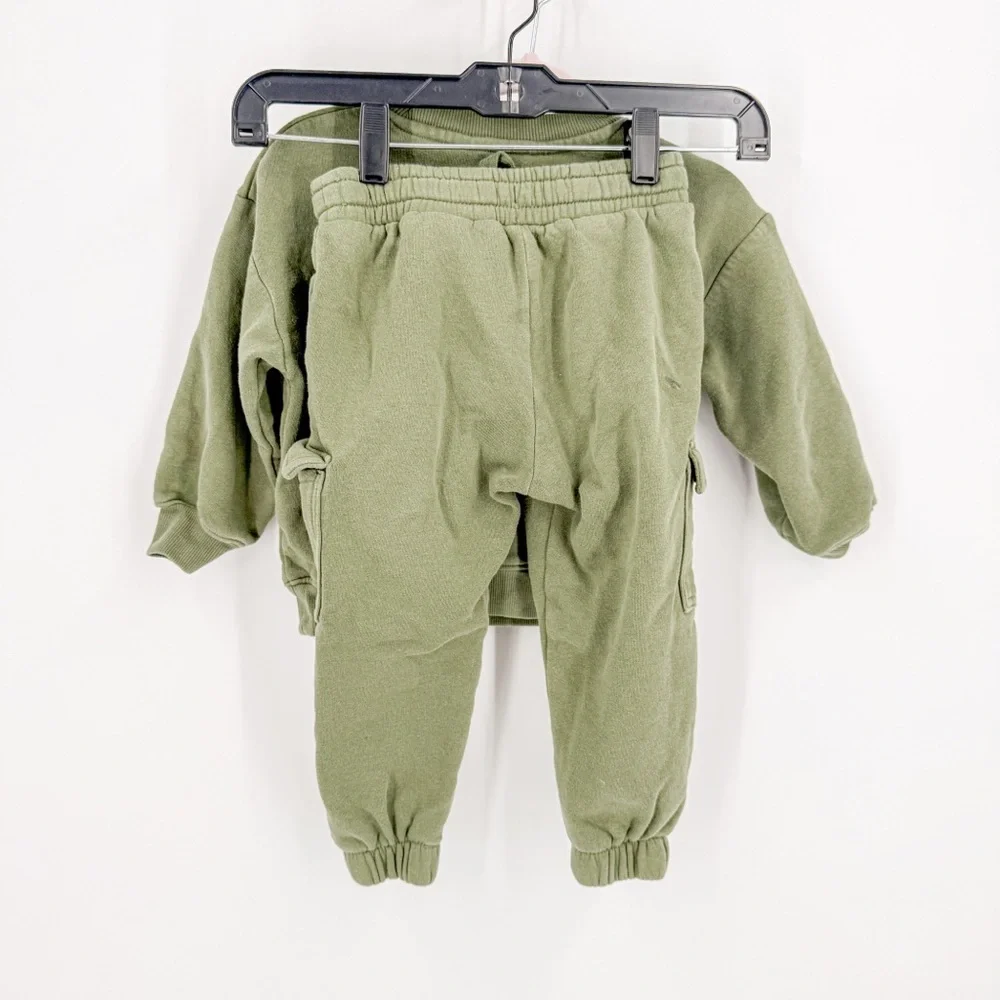 H&M Kids Green Dinosaur Set